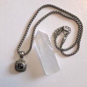 Beautiful vintage faux black gem silver necklace
